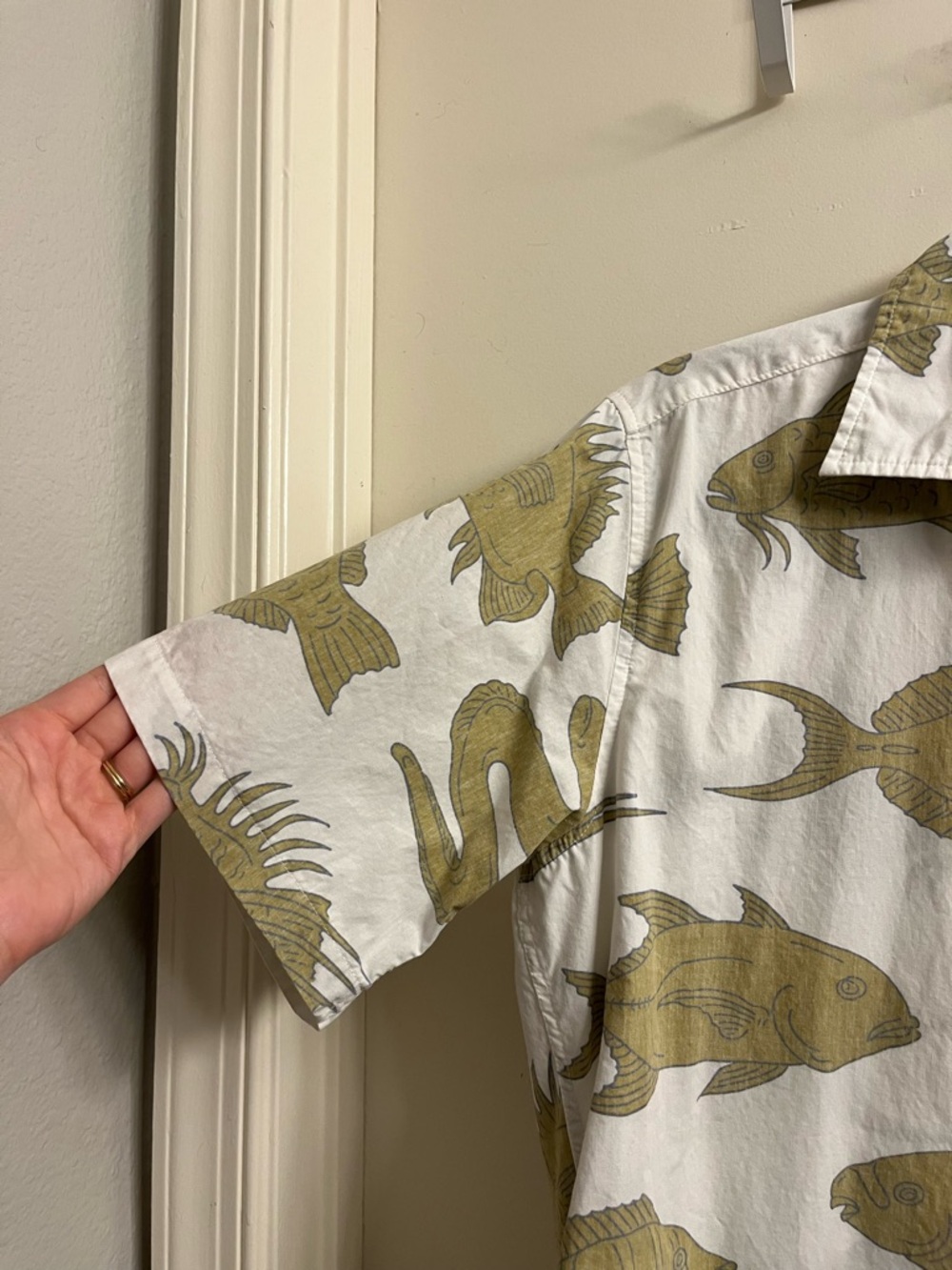 Reyn Spooner Dietrich Varez Fish Hawaiian Button Down - Picture 2 of 12
